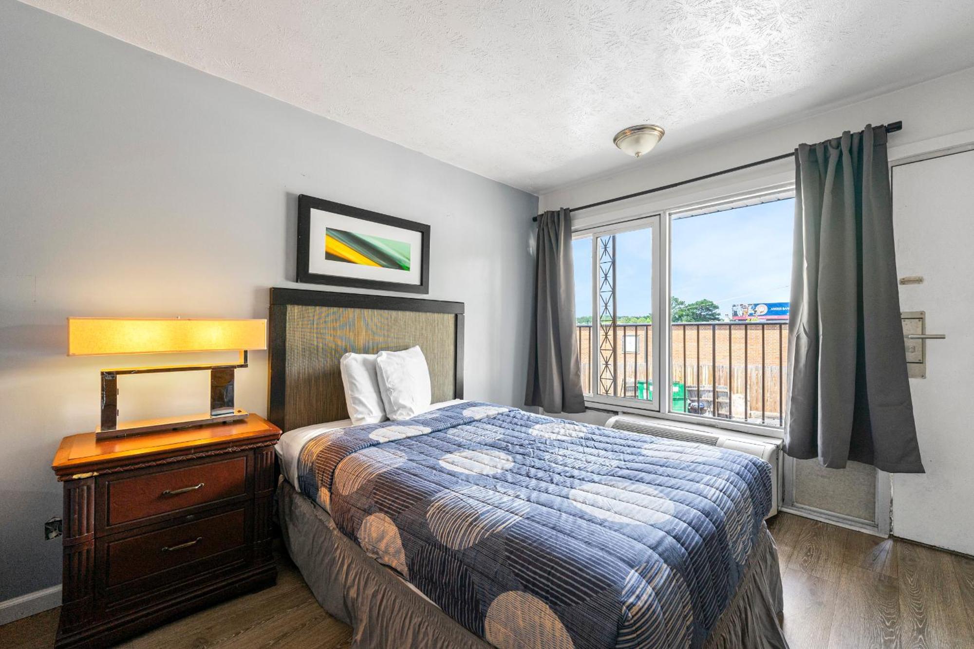 Budgetel Inn And Suites Lodge West Экстерьер фото