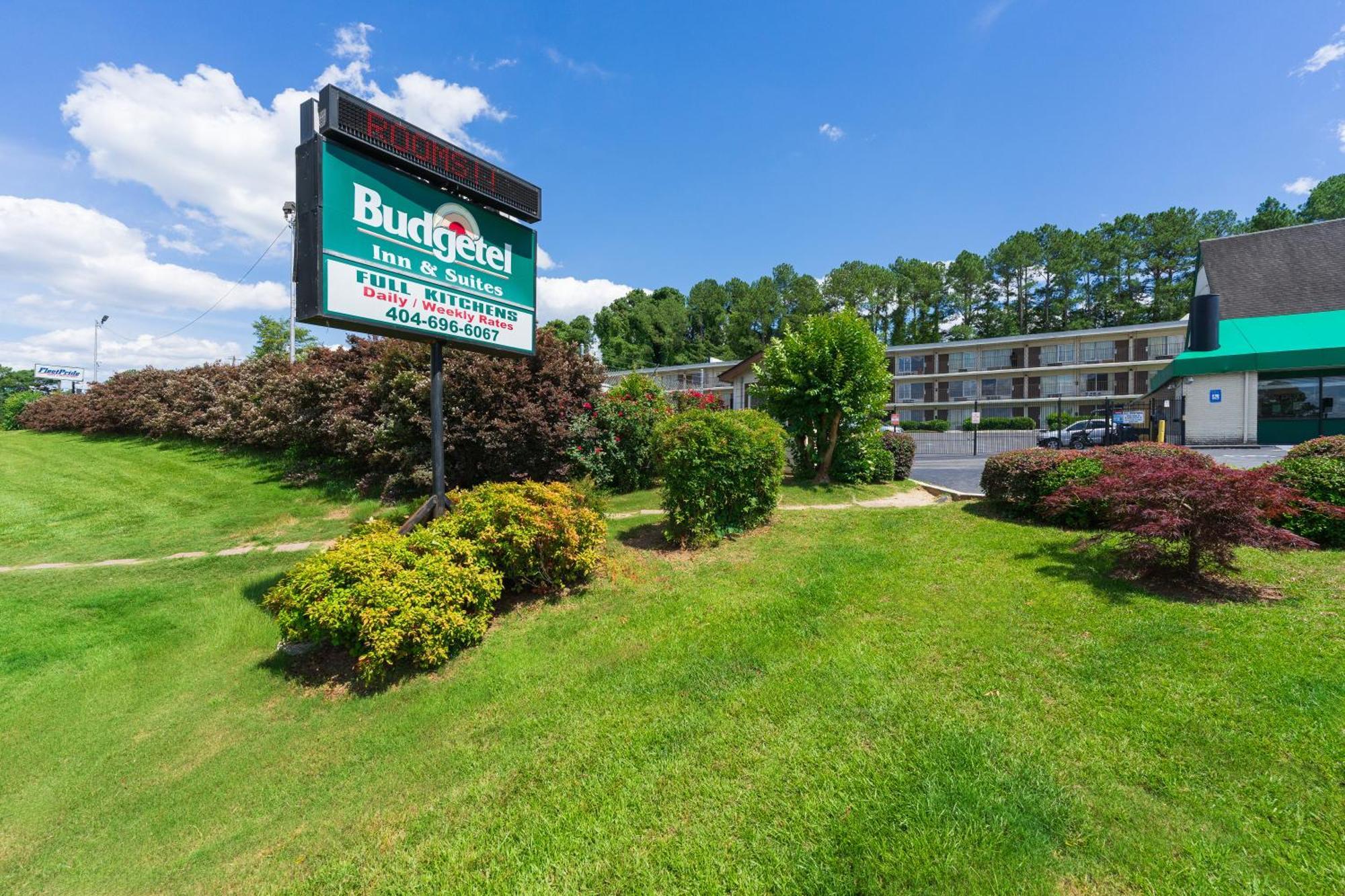 Budgetel Inn And Suites Lodge West Экстерьер фото