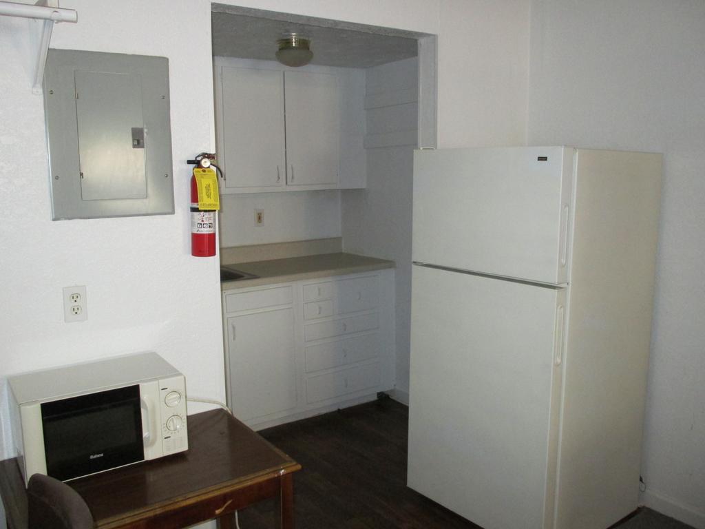 Budgetel Inn And Suites Lodge West Номер фото